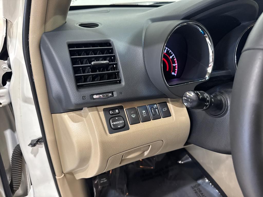 2013 Toyota Highlander - $14,995