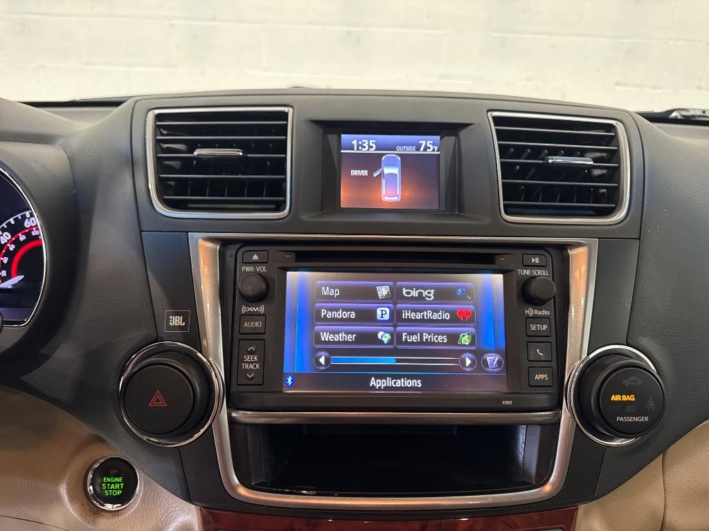 2013 Toyota Highlander - $14,995