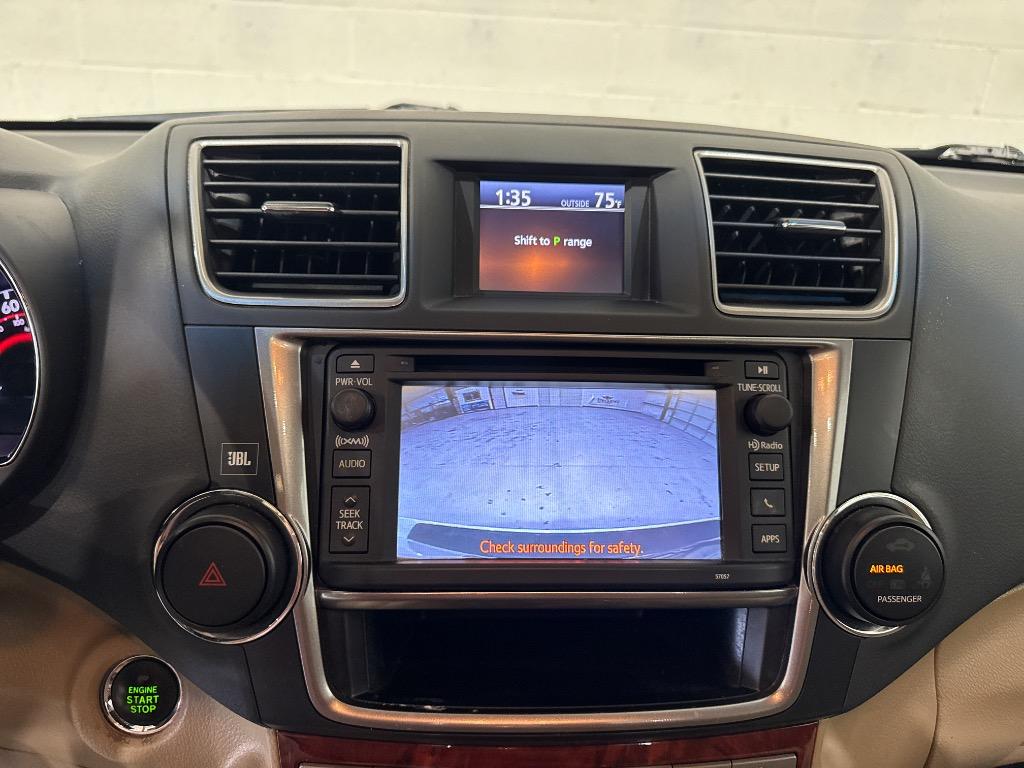 2013 Toyota Highlander - $14,995