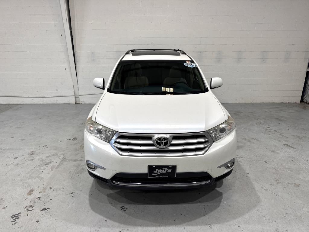 2013 Toyota Highlander - $14,995