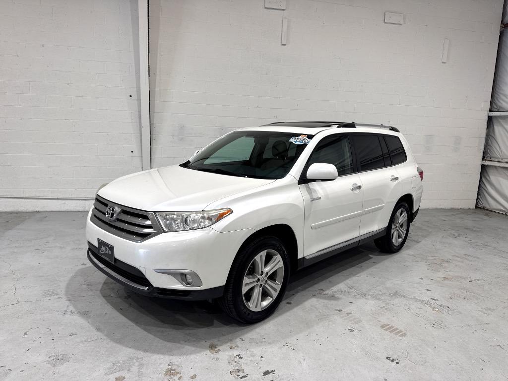2013 Toyota Highlander - $14,995