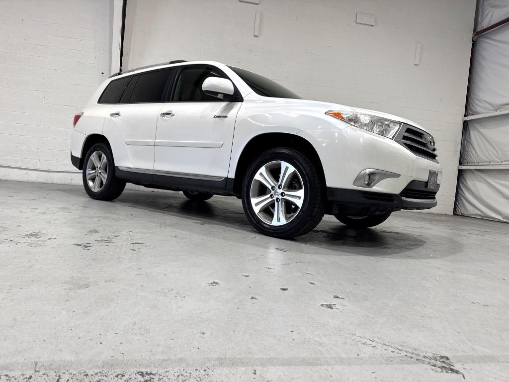 2013 Toyota Highlander - $14,995
