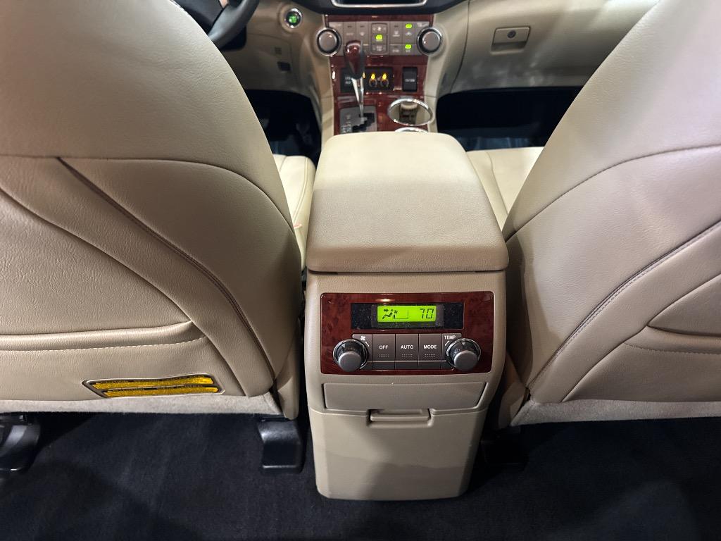 2013 Toyota Highlander - $14,995