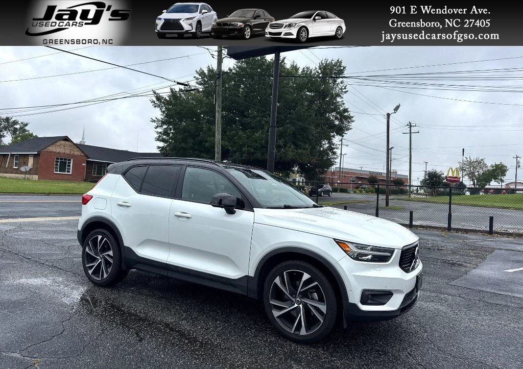 2019 Volvo XC40 - $19,995