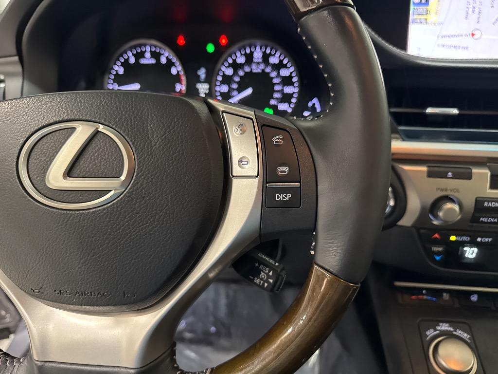 2013 Lexus ES - $16,995