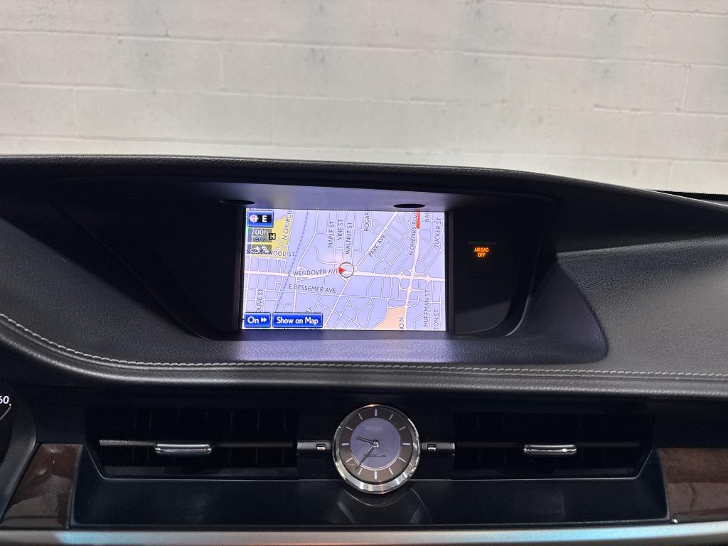 2013 Lexus ES - $16,995