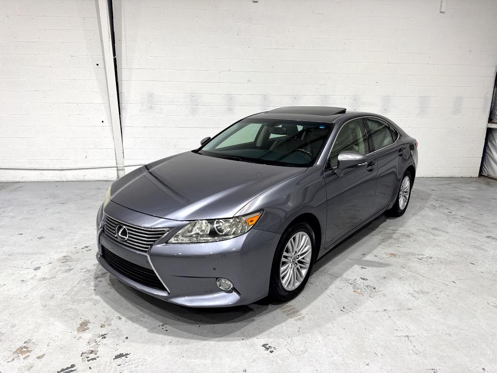2013 Lexus ES - $16,995