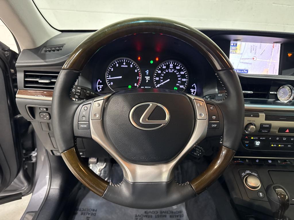 2013 Lexus ES - $16,995