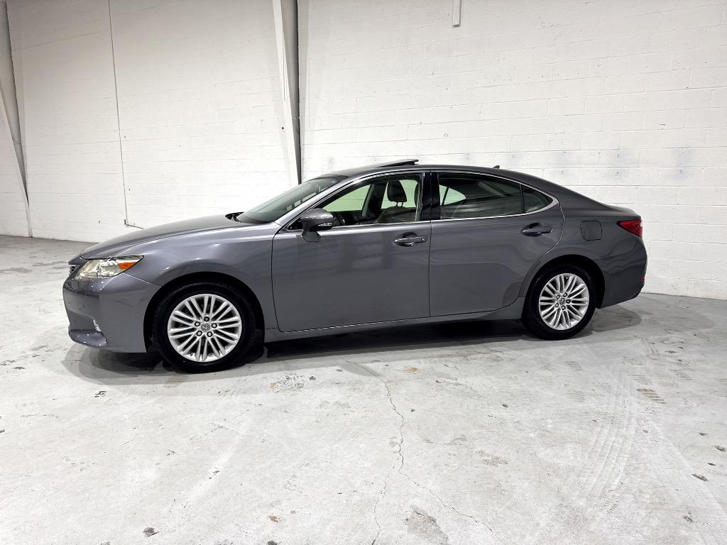 2013 Lexus ES - $16,995