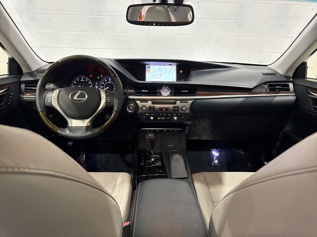 2013 Lexus ES - $16,995