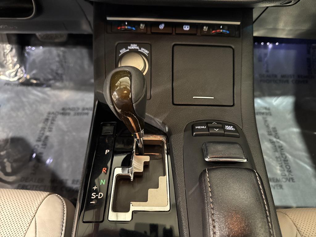 2013 Lexus ES - $16,995
