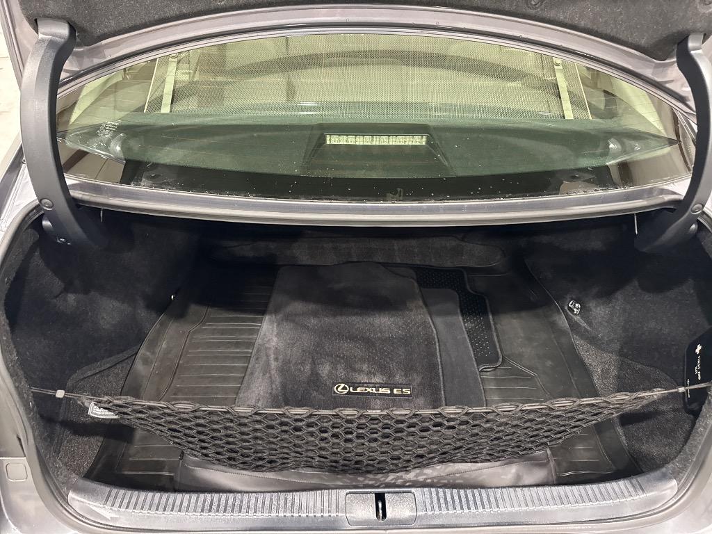 2013 Lexus ES - $16,995