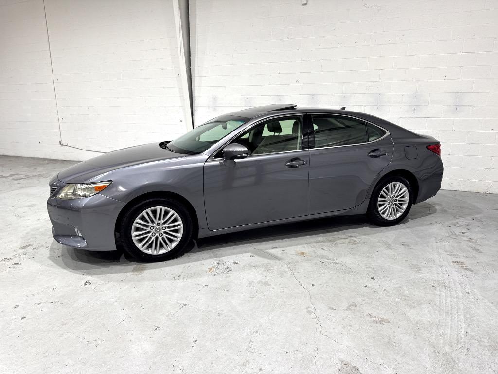 2013 Lexus ES - $16,995