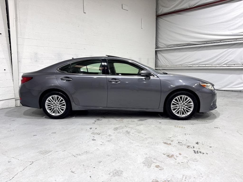 2013 Lexus ES - $16,995