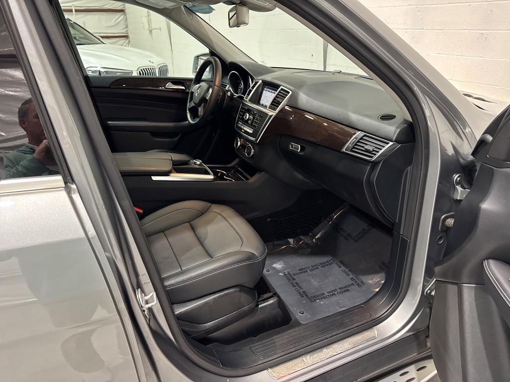 2013 Mercedes-Benz Ml-class - $8,995