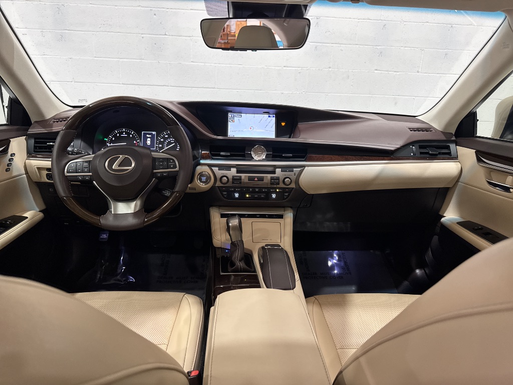 2016 Lexus ES - $24,995