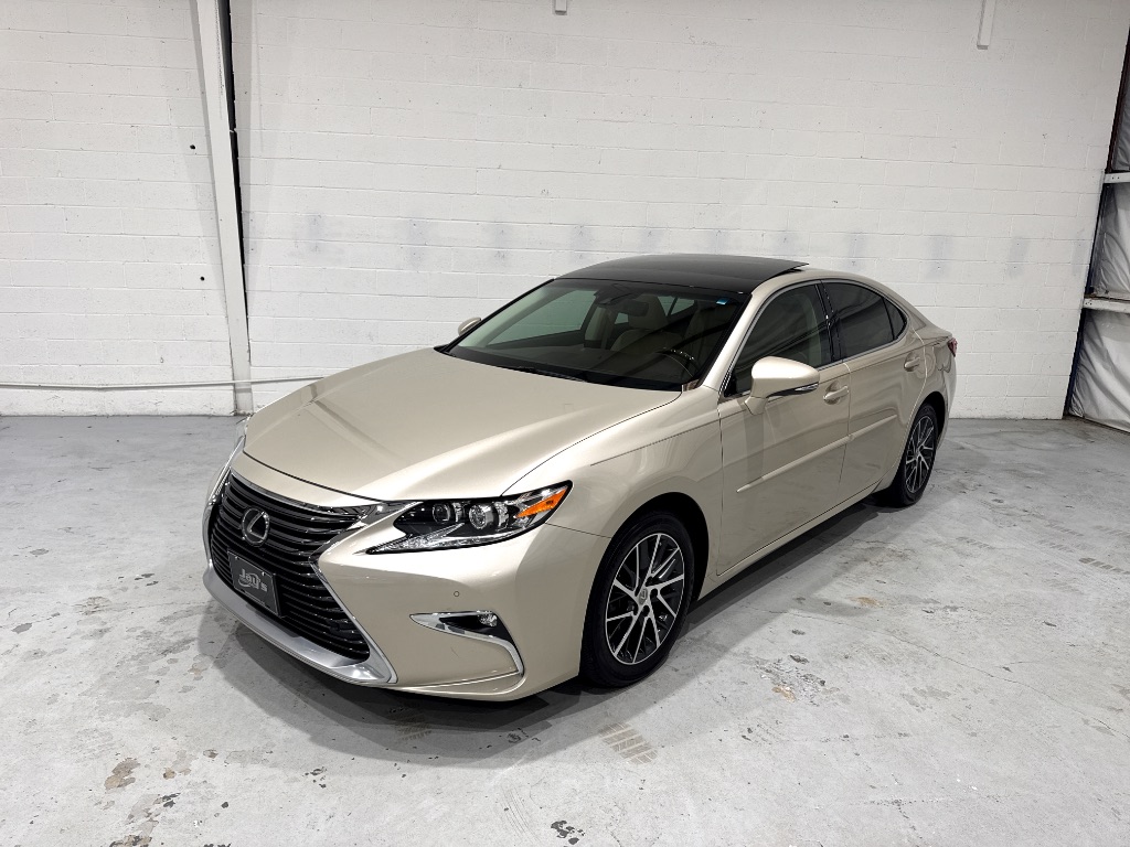 2016 Lexus ES - $24,995