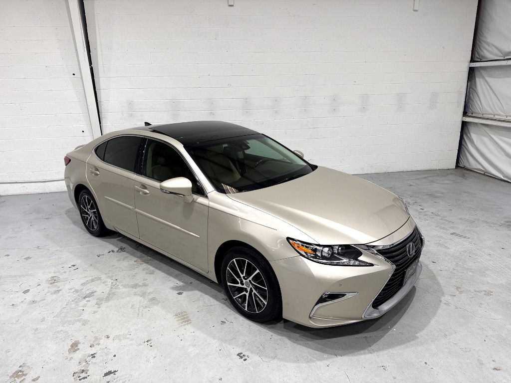 2016 Lexus ES - $24,995