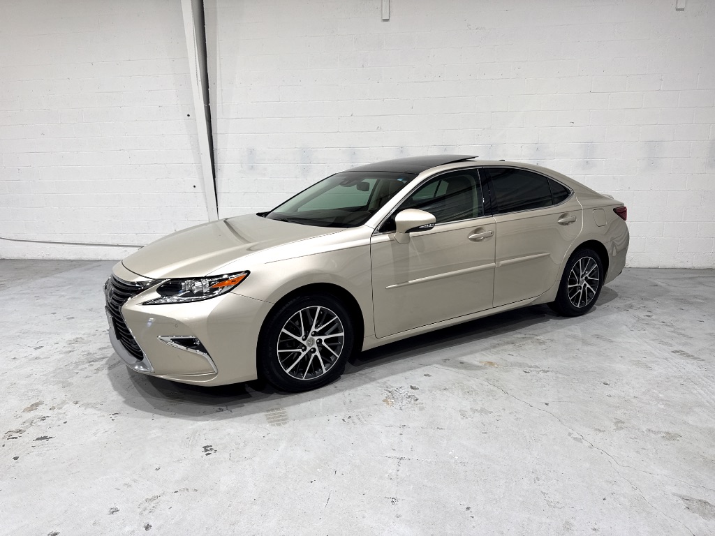2016 Lexus ES - $24,995