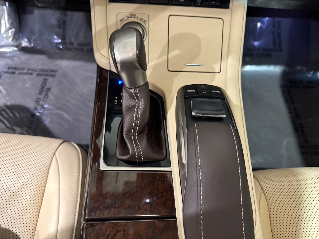 2016 Lexus ES - $24,995