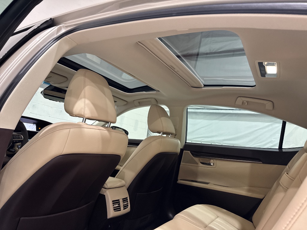 2016 Lexus ES - $24,995
