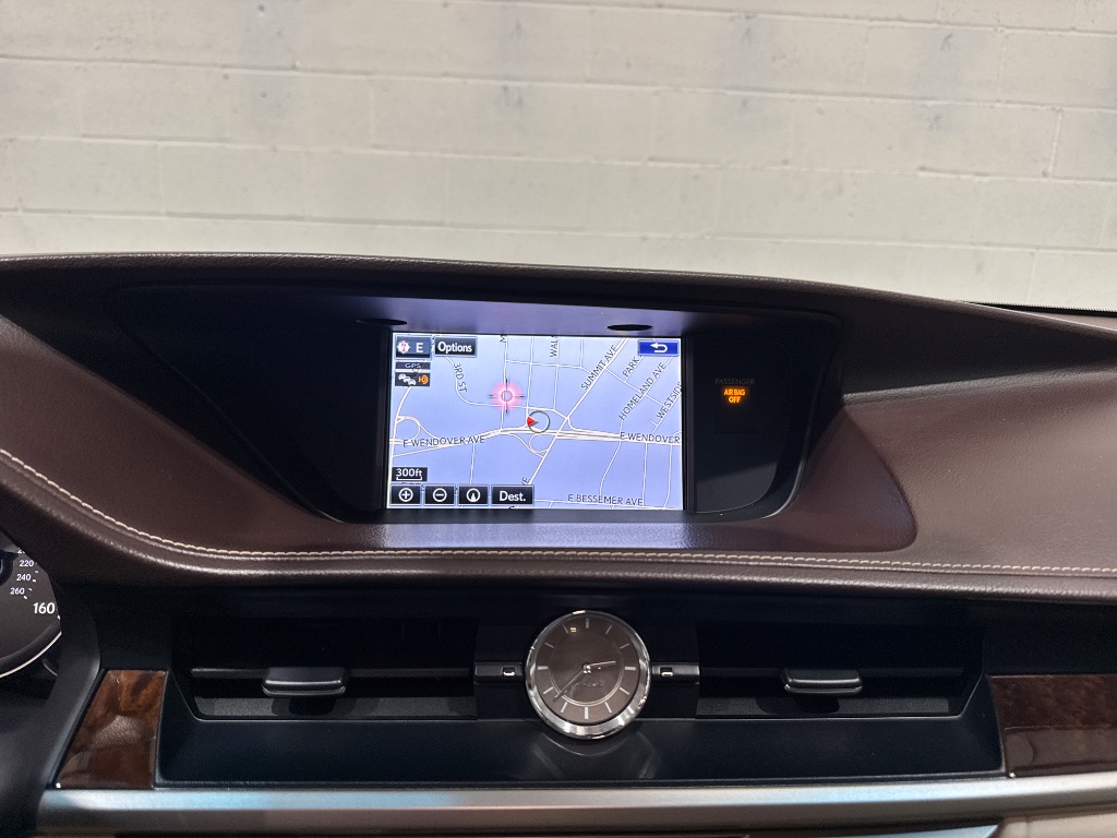 2016 Lexus ES - $24,995