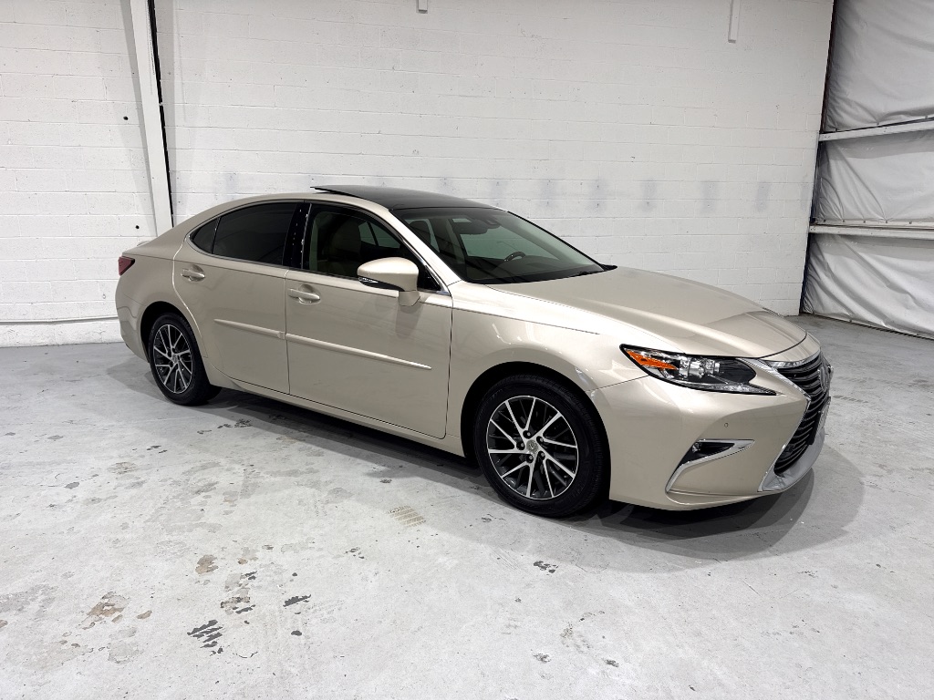 2016 Lexus ES - $24,995