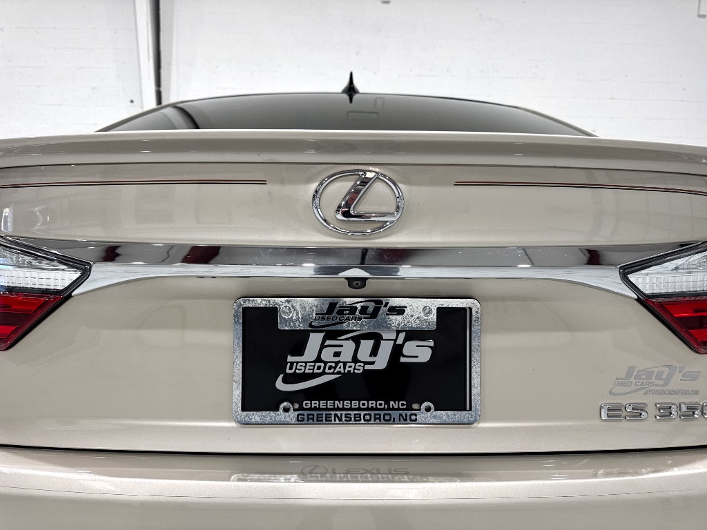2016 Lexus ES - $24,995