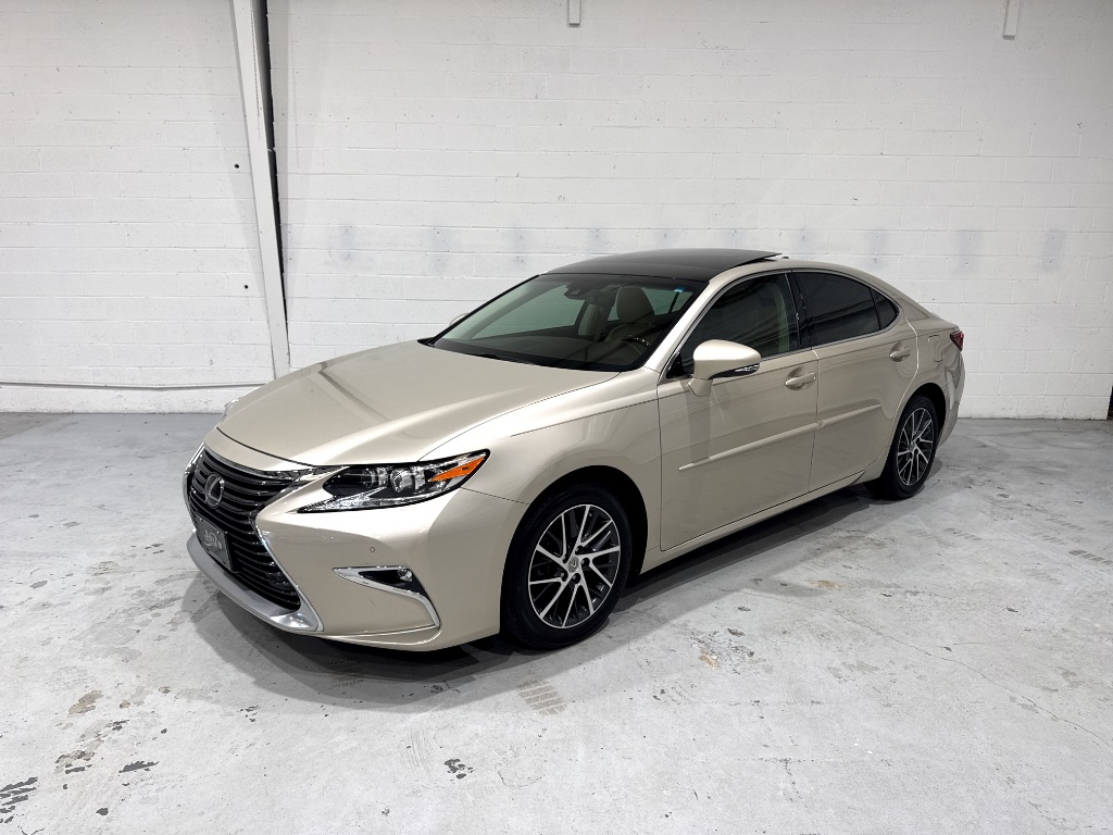 2016 Lexus ES - $24,995