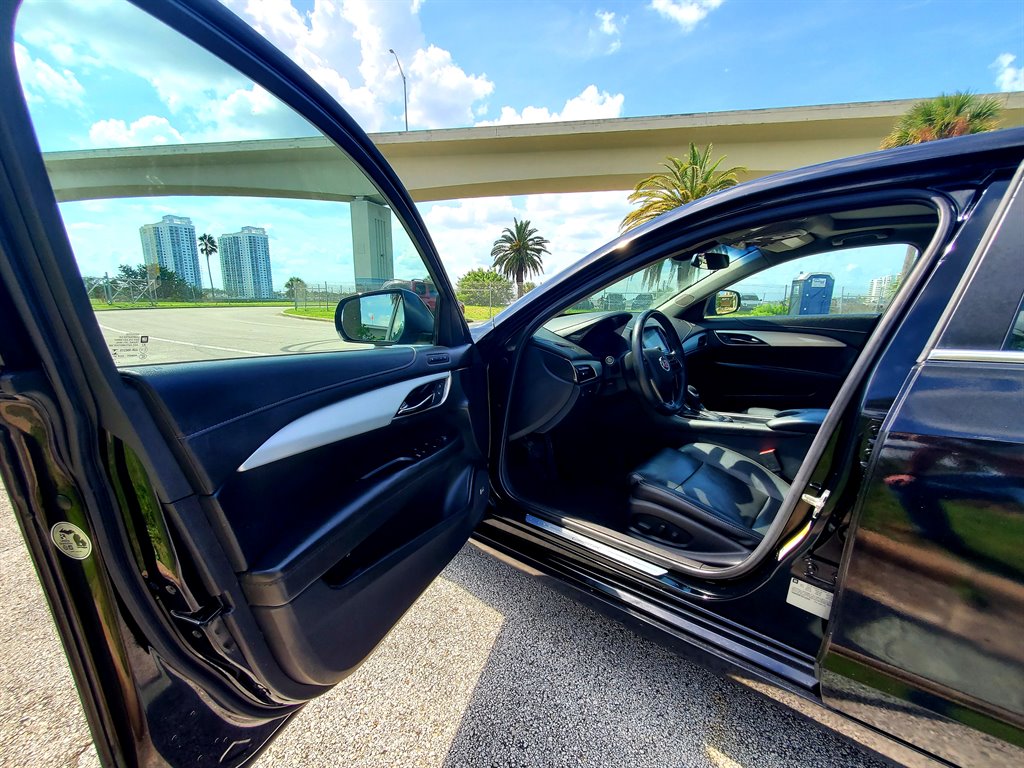 2014 Cadillac ATS 2.0T Luxury photo