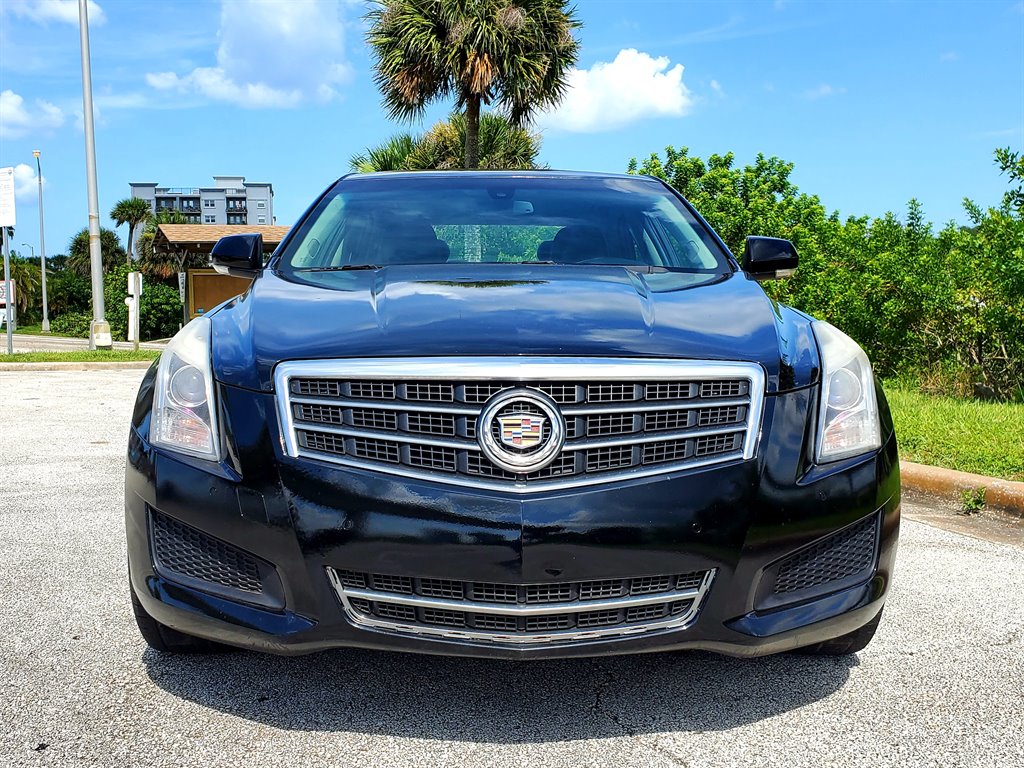 The 2014 Cadillac ATS 2.0T Luxury photos