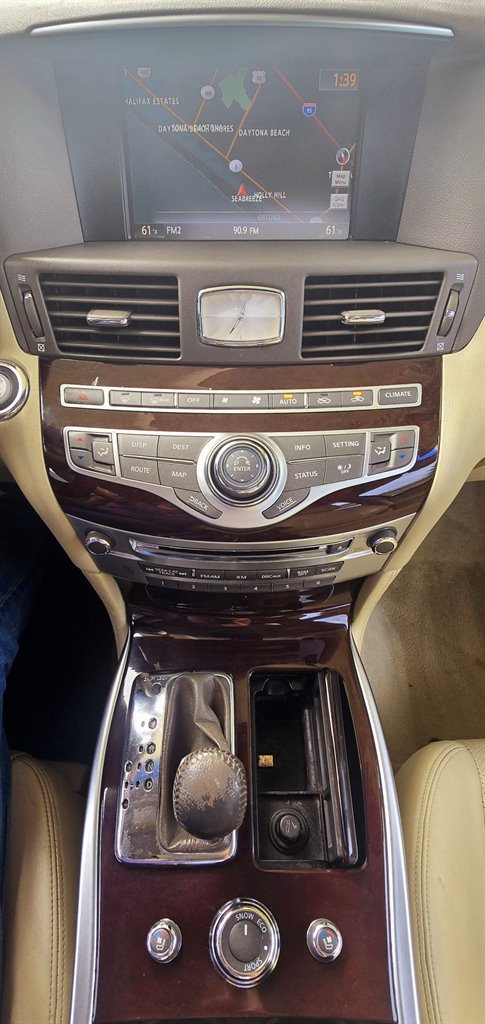 2012 INFINITI M - $10,999