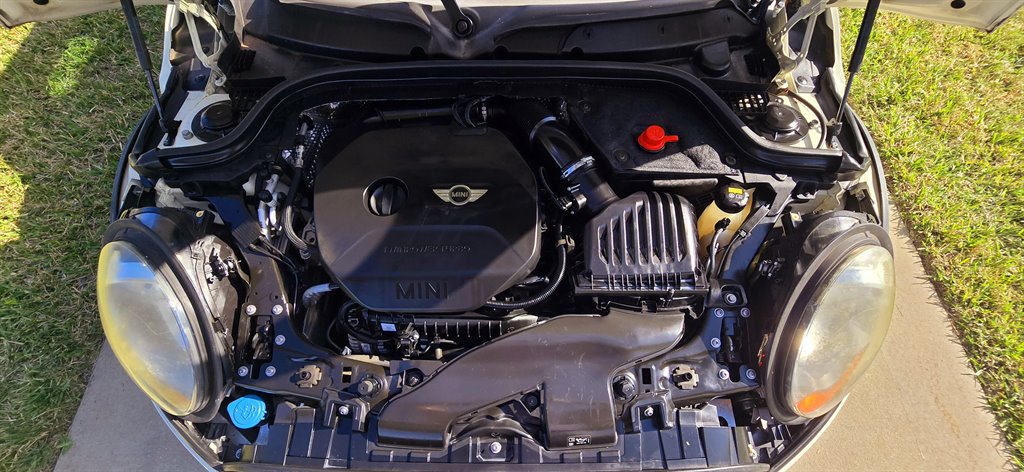 2016 MINI Cooper photo