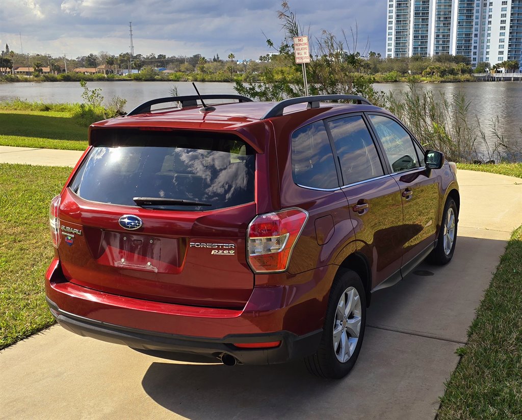 2015 Subaru Forester 2.5i Limited photo