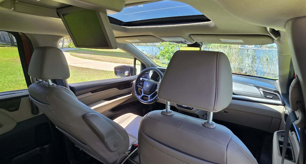 2022 Honda Odyssey - $27,999