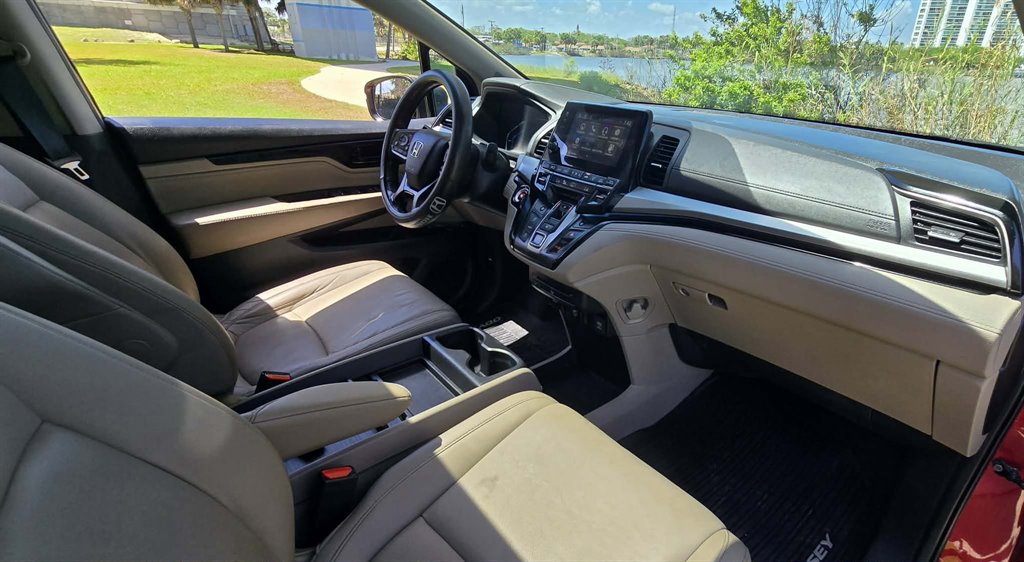 2022 Honda Odyssey - $27,999
