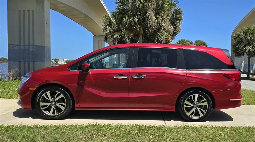 2022 Honda Odyssey - $27,999