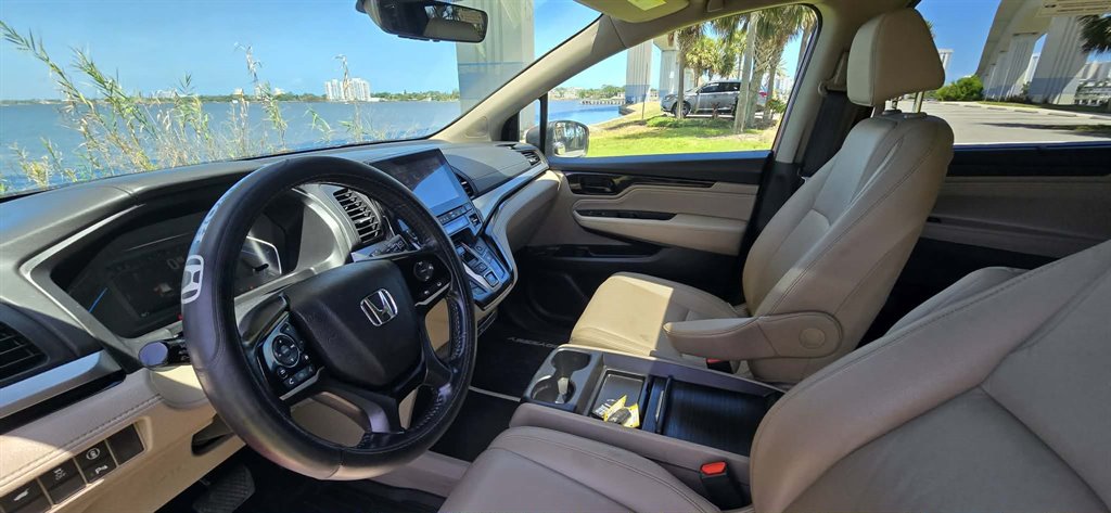2022 Honda Odyssey - $27,999