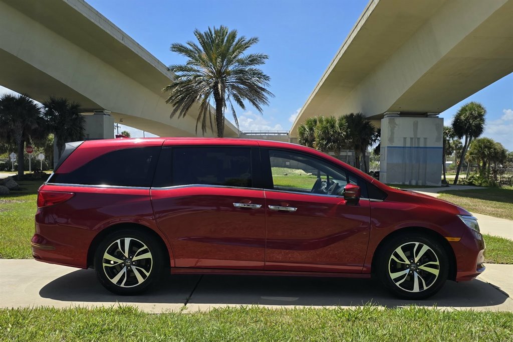 2022 Honda Odyssey - $27,999
