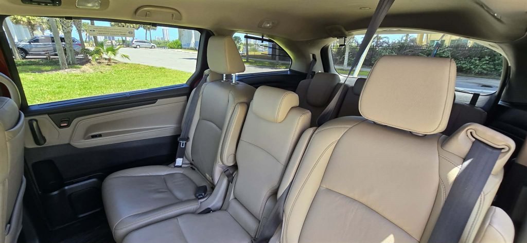 2022 Honda Odyssey - $27,999