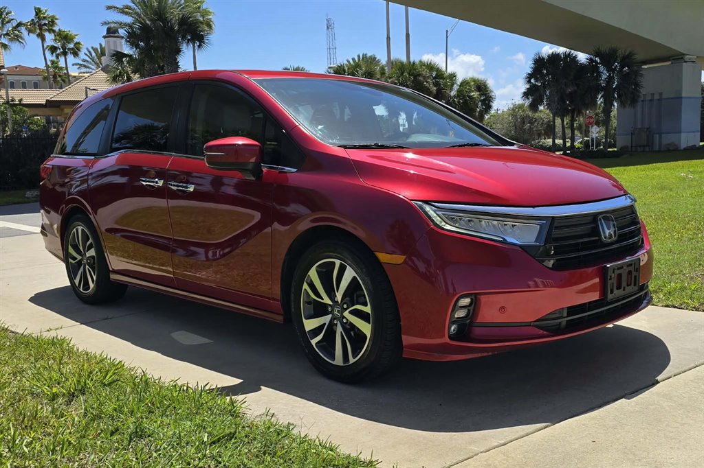 2022 Honda Odyssey - $27,999