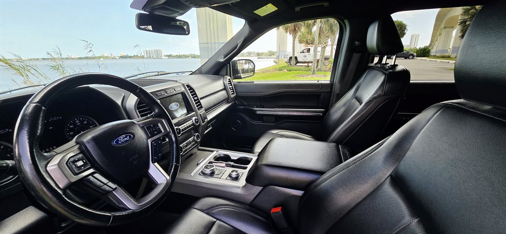 2021 Ford Expedition - $39,999