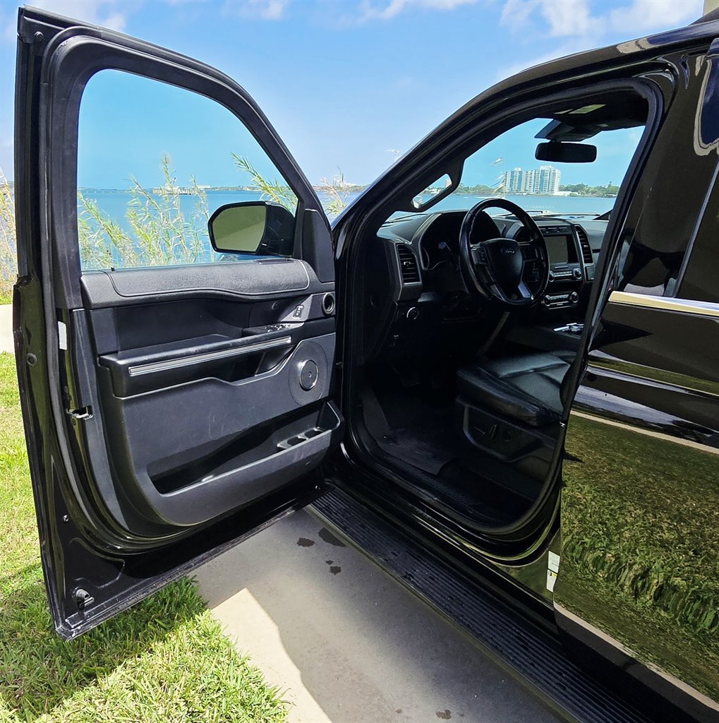 2021 Ford Expedition - $39,999