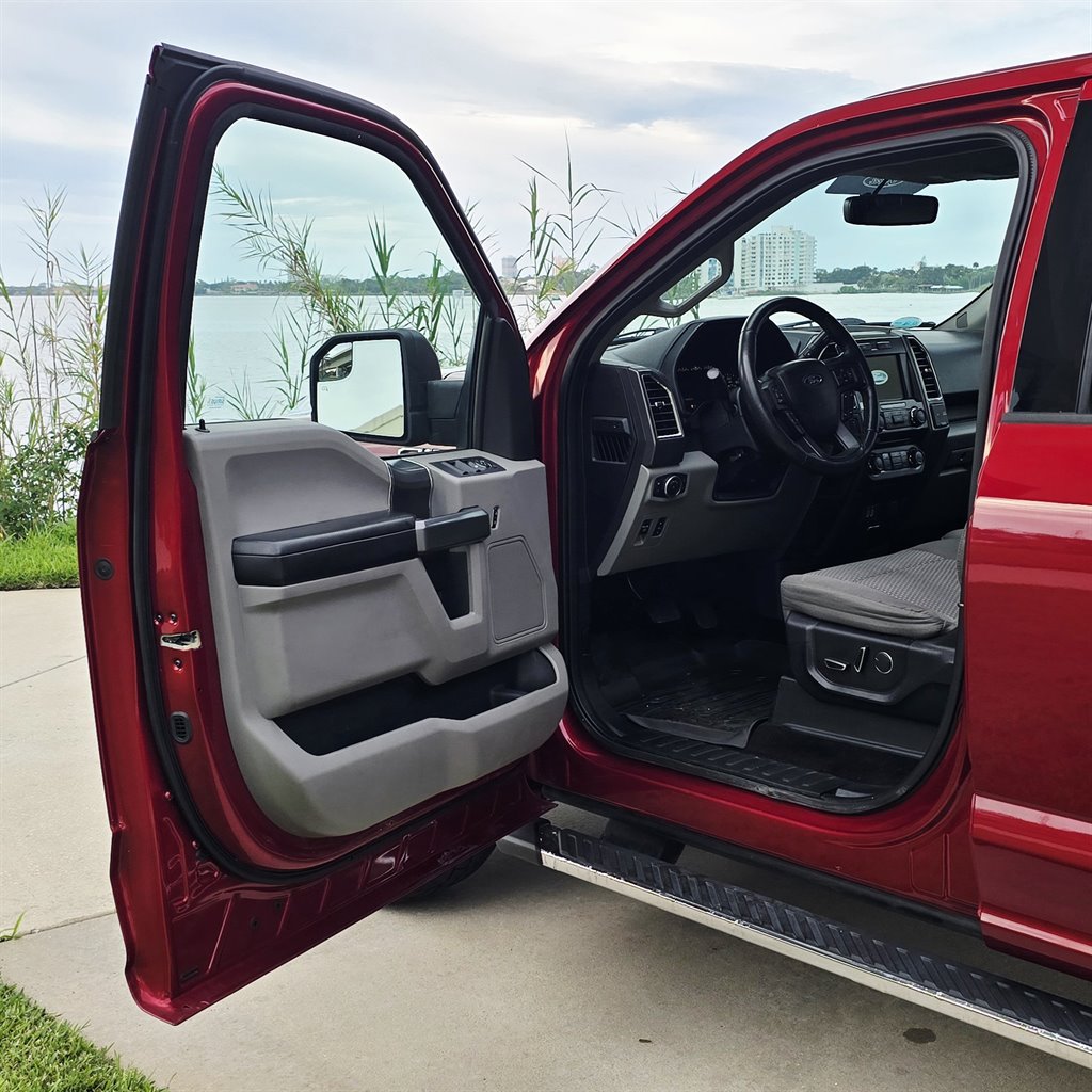 2017 Ford F-150 - $17,999