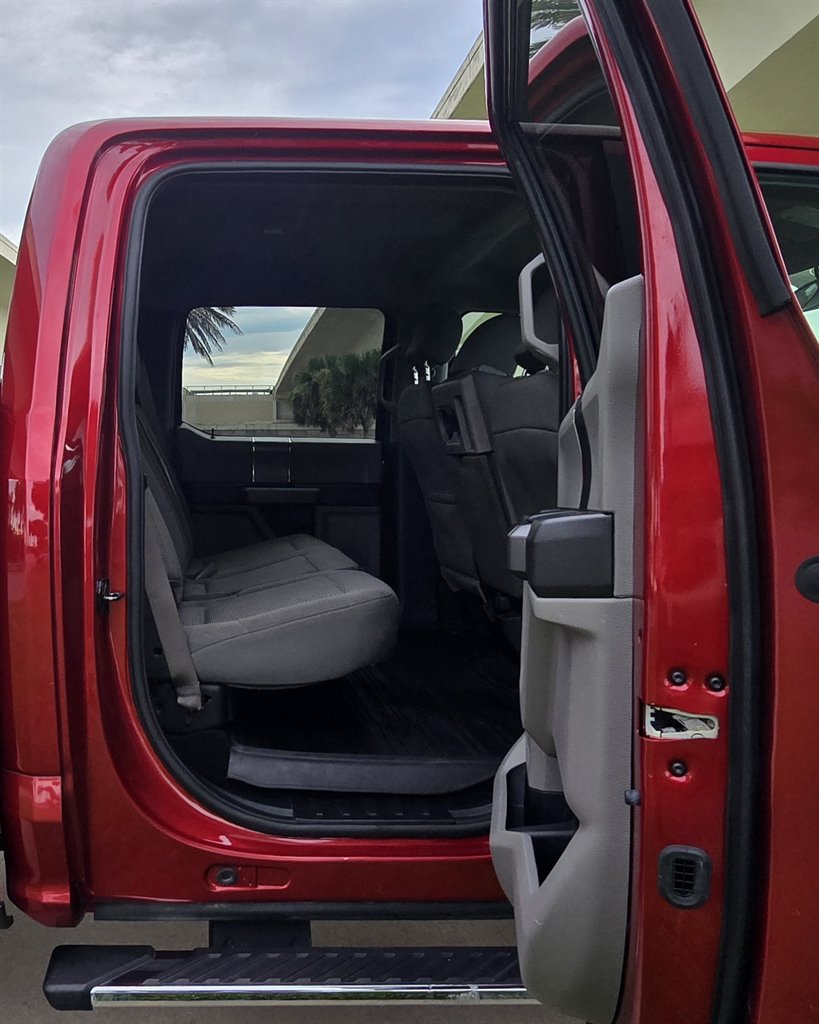 2017 Ford F-150 - $17,999