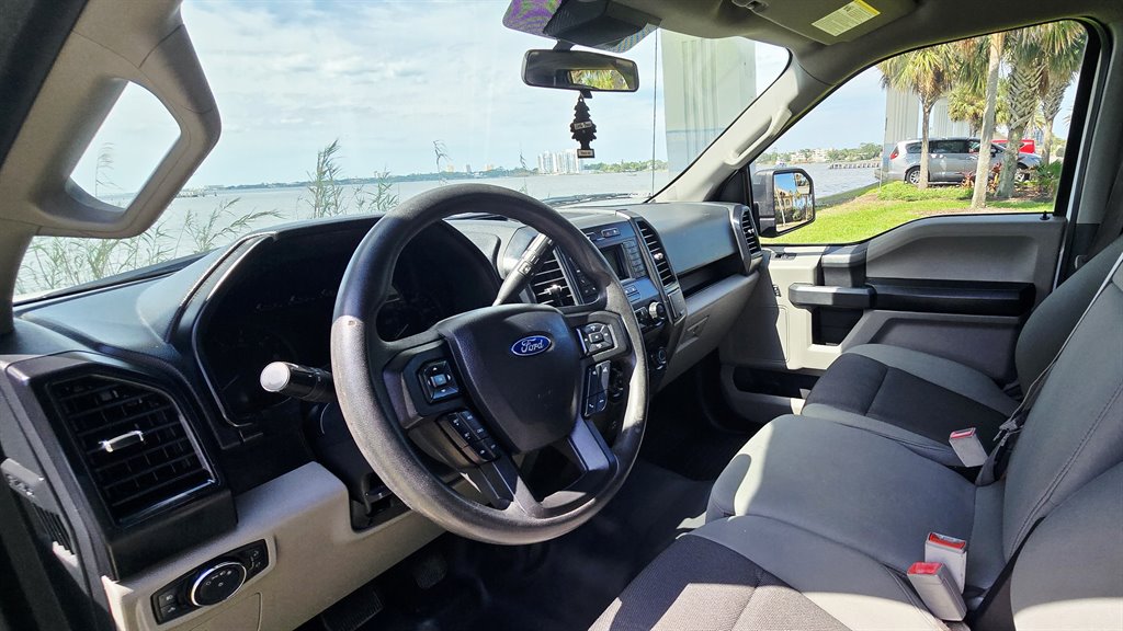 2019 Ford F150 - $31,999