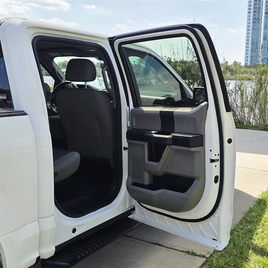 2019 Ford F150 - $31,999