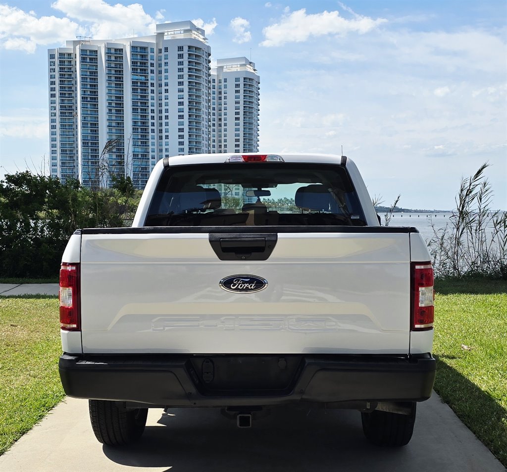 2019 Ford F150 - $31,999