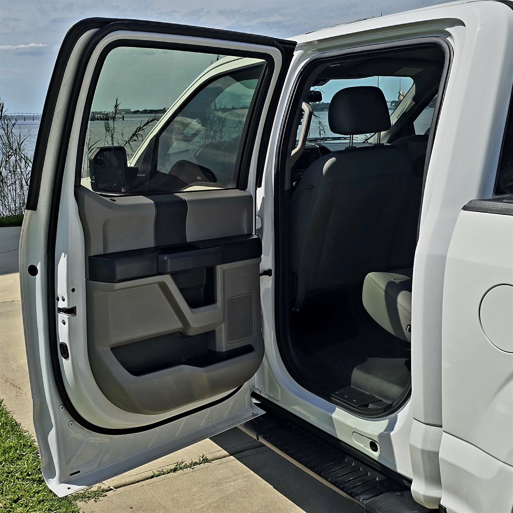 2019 Ford F150 - $31,999