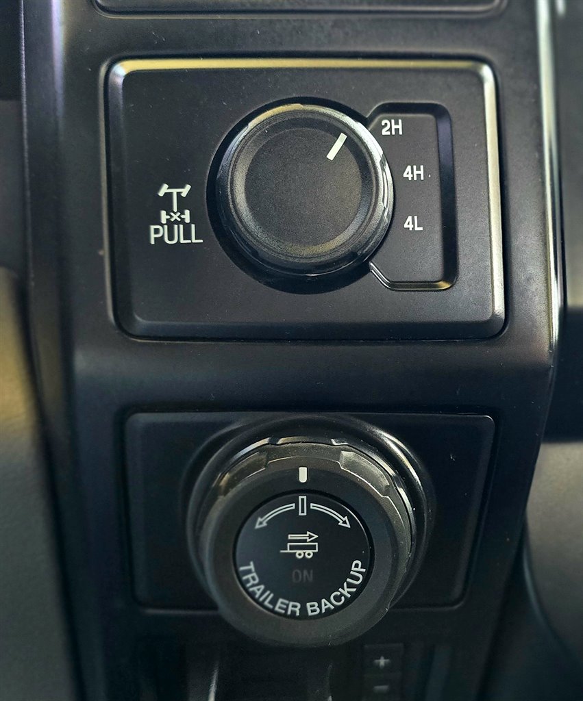 2019 Ford F150 - $31,999